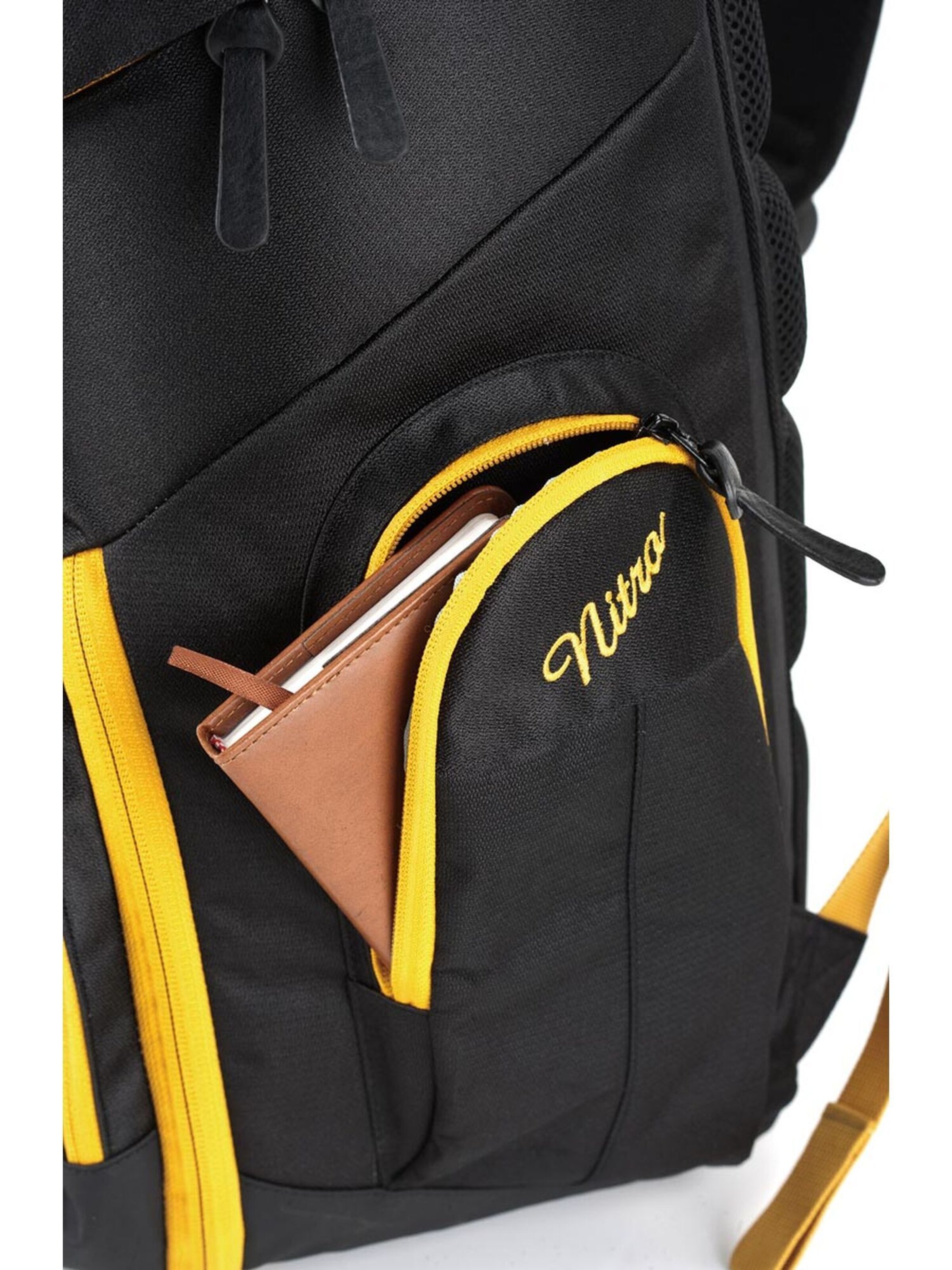 NITRO Rucksack 'WEEKENDER' in Gold