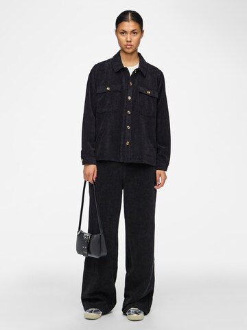Camicia da donna 'PCEFFI' di PIECES in nero