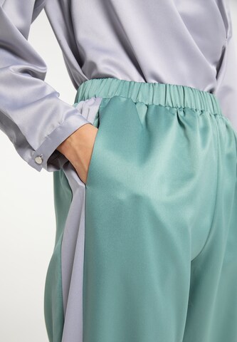 Loosefit Pantaloni di RISA in verde