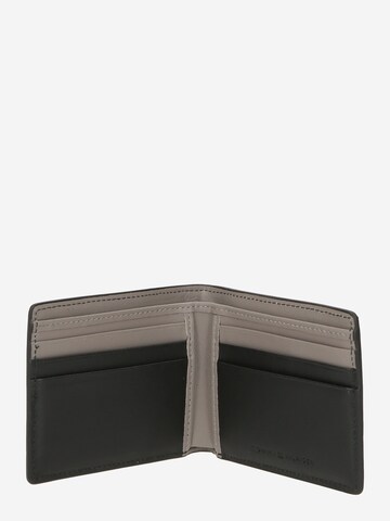 TOMMY HILFIGER - Cartera en negro