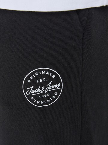 pelēks JACK & JONES Pakapēniski sašaurināts piegriezums Bikses 'Gordon Shark'