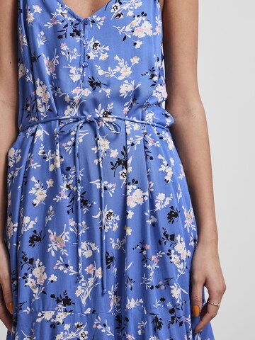 Robe 'Nya' PIECES en bleu