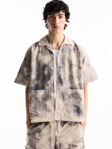 Pull&Bear Comfort fit Button Up Shirt in Beige: front