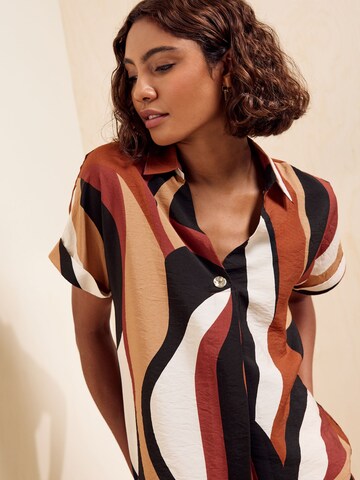 Camicia da donna di Friends Like These in marrone