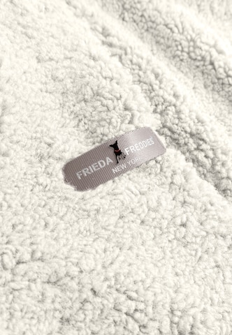 Frieda & Freddies Winter Coat in White