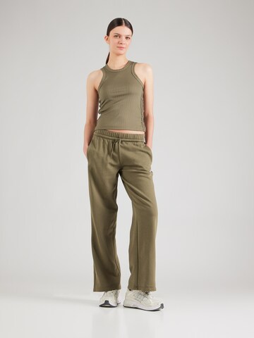 Wide leg Pantaloni sportivi di ADIDAS SPORTSWEAR in verde