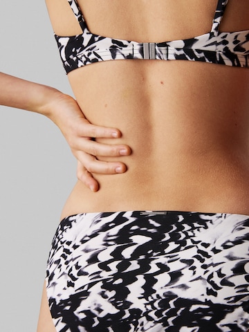 Bas de bikini Calvin Klein Swimwear en mélange de couleurs