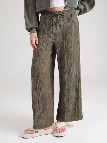 ONLY Wide leg Trousers 'ONLERIKKA' in Green: front