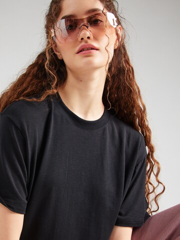 NIKE Funktionsbluse 'One' i sort