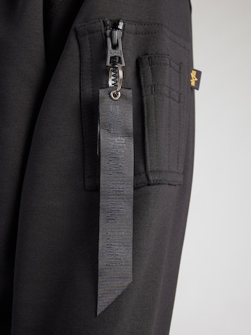 ALPHA INDUSTRIES Sweatshirt 'DTM' i svart