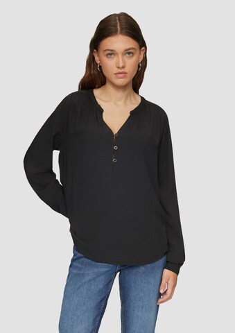 QS Blouse in Zwart: voorkant