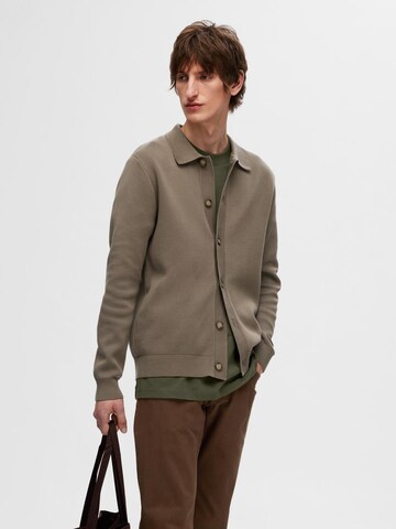 SELECTED HOMME Pletena jopa 'SLHMattis' | rjava barva: sprednja stran