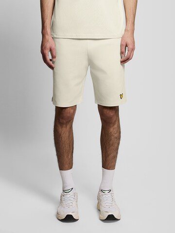 Lyle & Scott Regular Trousers in Grey: front