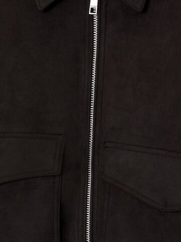 Giacca di mezza stagione di Pull&Bear in nero