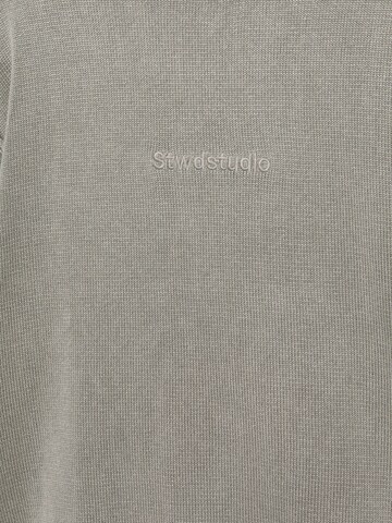 Pull-over 'STWD' Pull&Bear en gris