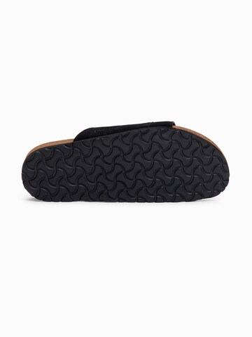Zoccoletto di Ombre in nero