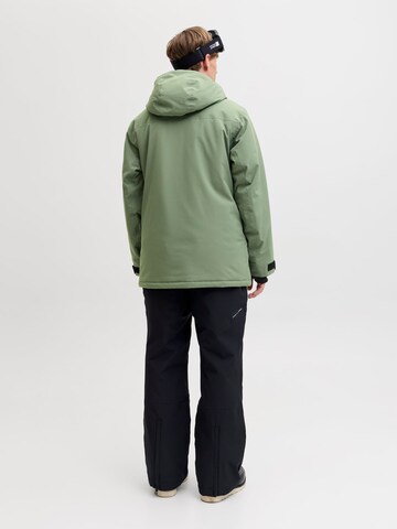 JACK & JONES - Chaqueta de montaña 'JJSKI AW25' en verde