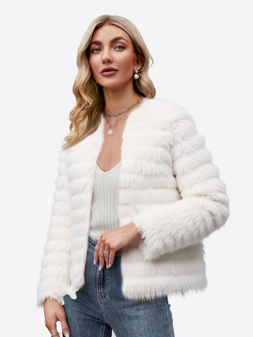 Imily Bela Преходно яке в бяло: отпред