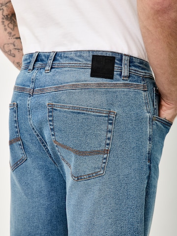 REDPOINT Regular Jeans in Blau