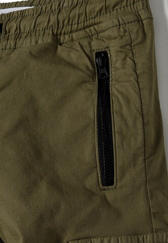 Effilé Pantalon MINOTI en vert