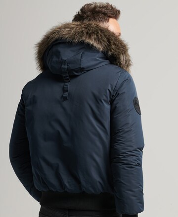 Veste mi-saison 'Everest' Superdry en bleu