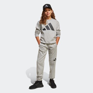 ADIDAS SPORTSWEAR - Fato de treino 'Essentials' em cinzento