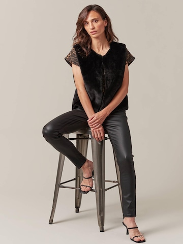 Gilet 'Fuzzy' Deeluxe en noir