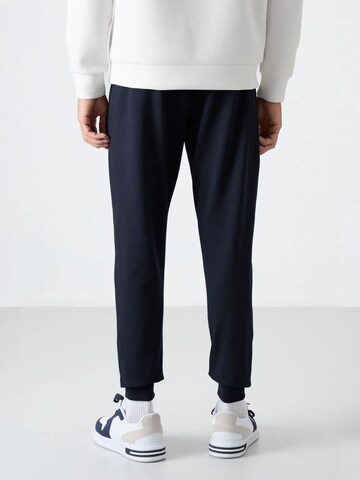 Tapered Pantaloni di Tommy Life in blu