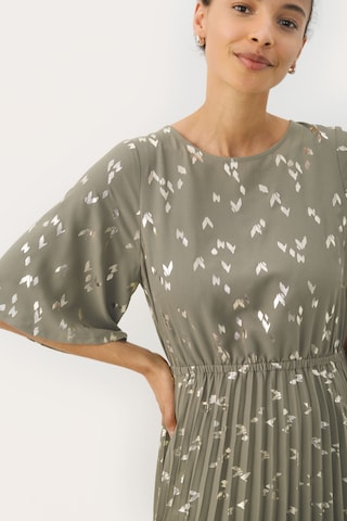 Robe 'SarafinaPW' Part Two en gris