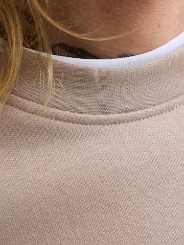 JACK & JONES Sweatshirt 'JJESOHO' in Bruin