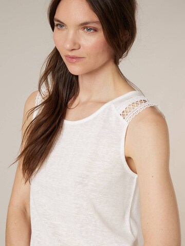 Haut 'Sally' Deeluxe en blanc