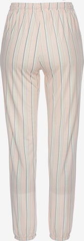 Regular Pantalon s.Oliver en rose : derrière