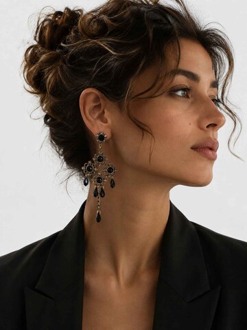 RteRme Náušnice 'Elvina Baroque Floral Crystal Earring' – černá: přední strana