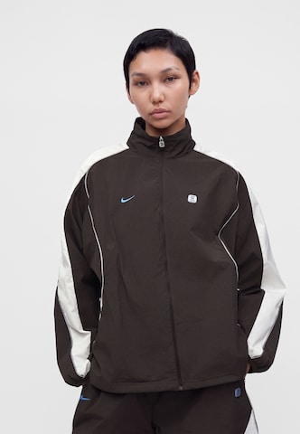 Nike Sportswear Prehodna jakna 'SHOX' | rjava barva