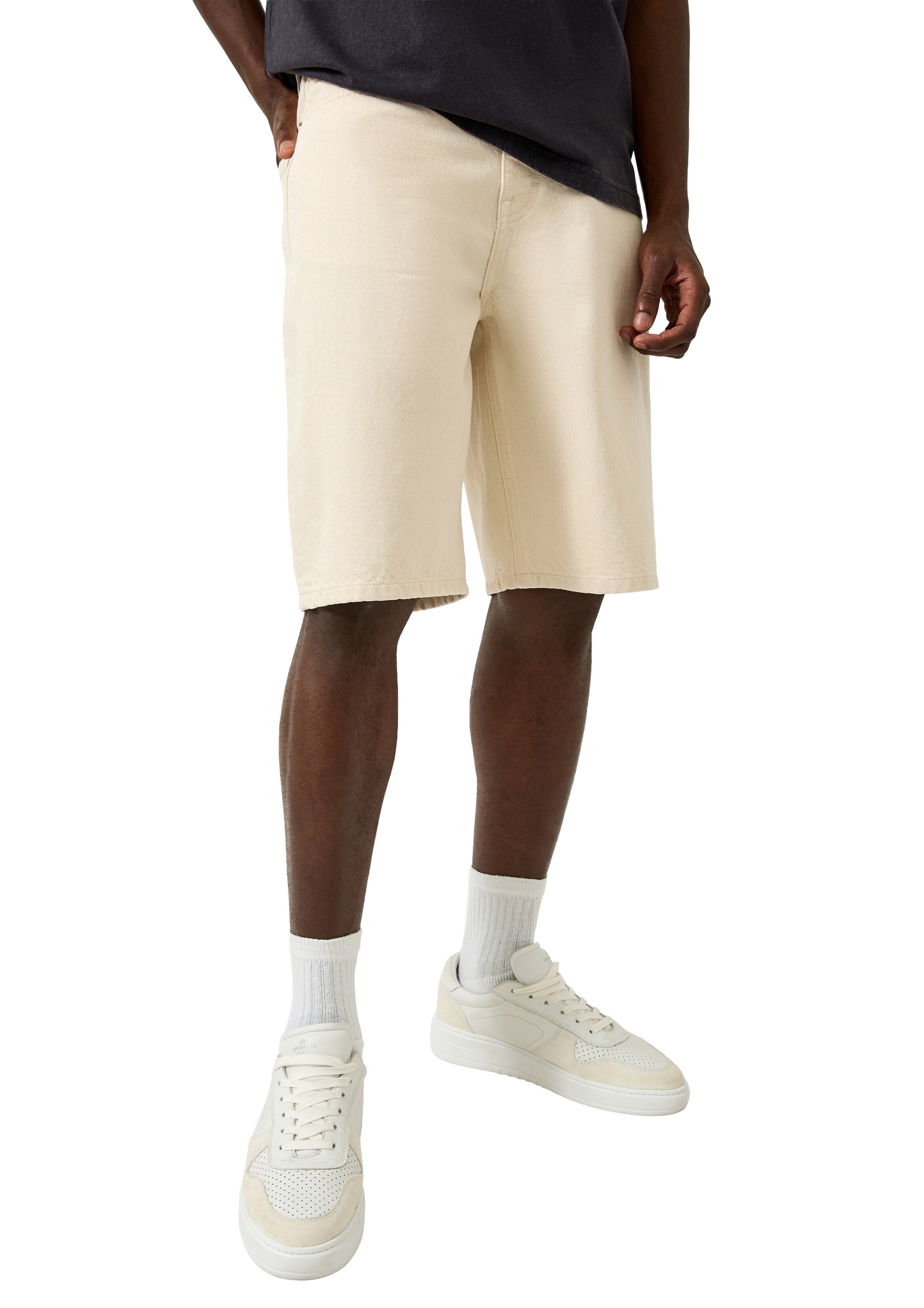 QS Loosefit Jeans in Beige: voorkant