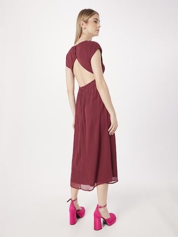 Robe 'Lilli' ABOUT YOU en rouge