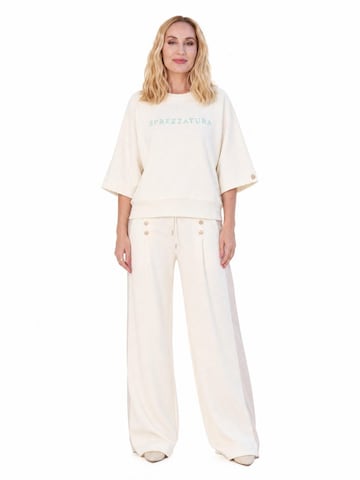 I want the moon Shirt in Beige