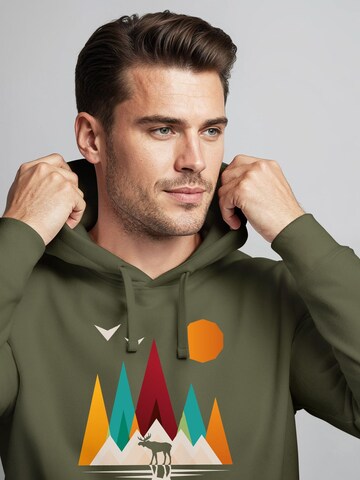 Neverless Sweatshirt 'Berg Elch Polygon' in Green