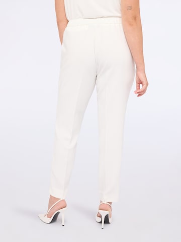 Regular Pantalon Fiorella Rubino en blanc