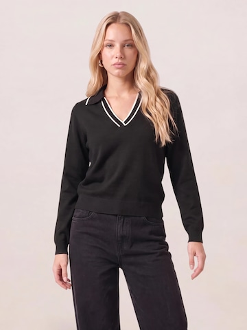 noar studios Sweater in Black: front