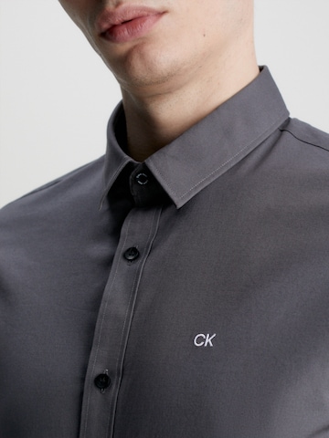 Calvin Klein Slim fit Overhemd in Grijs