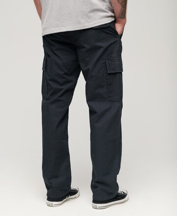 Loosefit Pantalon cargo Superdry en bleu