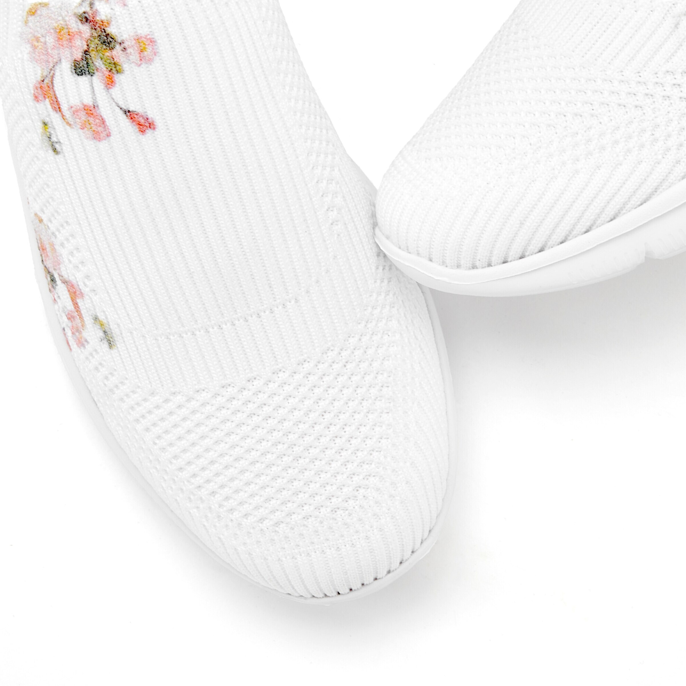 LASCANA Slip-Ons in White