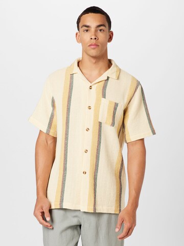 Cotton On Regular Fit Hemd in Gelb: Vorderseite