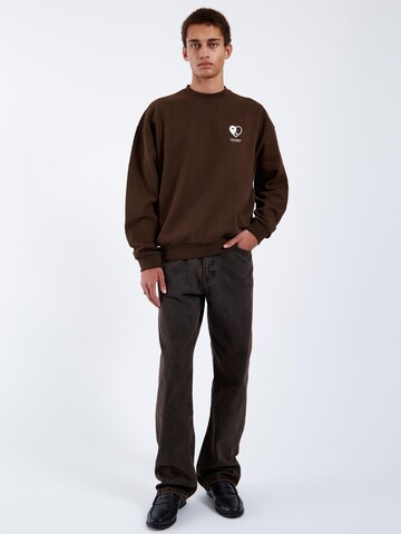 Dr. Denim Sweatshirt 'Kenan' in Brown