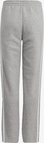 ADIDAS SPORTSWEAR Дънки Tapered Leg Спортен панталон 'Essentials' в сиво