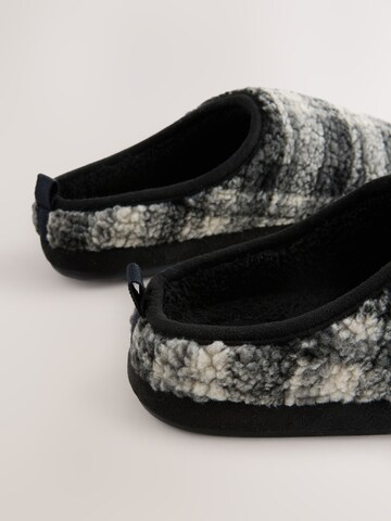 Pantoufle Next en gris