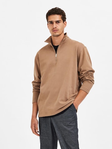 SELECTED HOMME Sweatshirt 'Keiran' in Brown: front