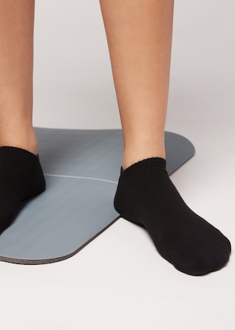 CALZEDONIA Ankle Socks in Black: front