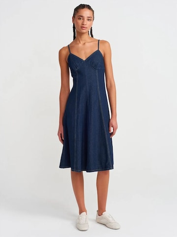 Abito di Dilvin in blu: frontale